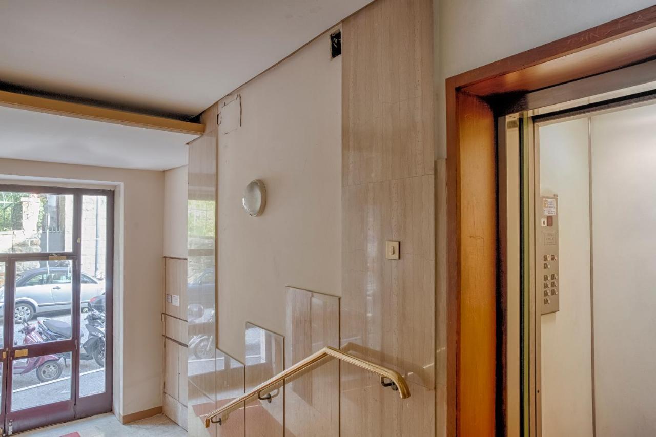 Appartement La Fine Del Mondo à Trieste Extérieur photo